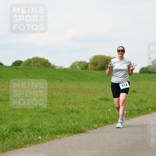 10.05.2026 - 8. Wedeler Halbmarathon Dr. Thomas Lammeyer http://msf.ph/oto/9699367 10.05.2026 11:36:54 Laufen 413 meine-sportfotos.de