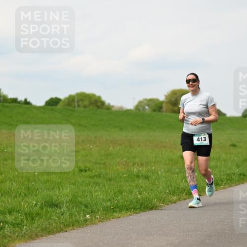 10.05.2026 - 8. Wedeler Halbmarathon Dr. Thomas Lammeyer http://msf.ph/oto/9699372 10.05.2026 11:36:55 Laufen 413 meine-sportfotos.de