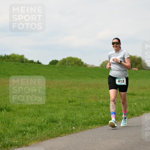 10.05.2026 - 8. Wedeler Halbmarathon Dr. Thomas Lammeyer http://msf.ph/oto/9699375 10.05.2026 11:36:55 Laufen 413 meine-sportfotos.de