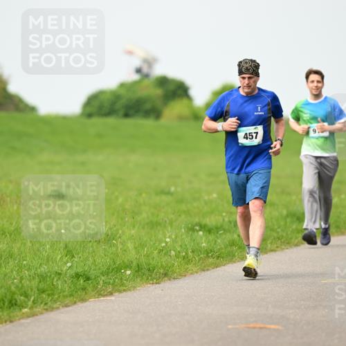 10.05.2026 - 8. Wedeler Halbmarathon Dr. Thomas Lammeyer http://msf.ph/oto/9699384 10.05.2026 11:37:01 Laufen 2069, 457 meine-sportfotos.de