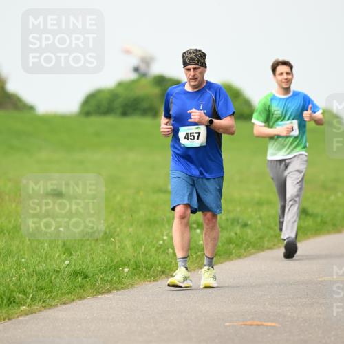 10.05.2026 - 8. Wedeler Halbmarathon Dr. Thomas Lammeyer http://msf.ph/oto/9699392 10.05.2026 11:37:02 Laufen 457, 2069 meine-sportfotos.de