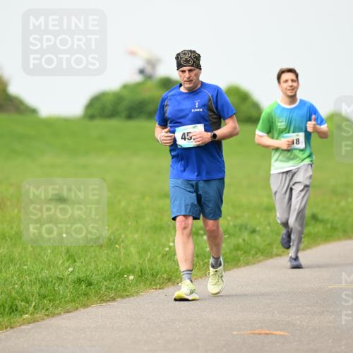 10.05.2026 - 8. Wedeler Halbmarathon Dr. Thomas Lammeyer http://msf.ph/oto/9699394 10.05.2026 11:37:03 Laufen 2069, 974 meine-sportfotos.de