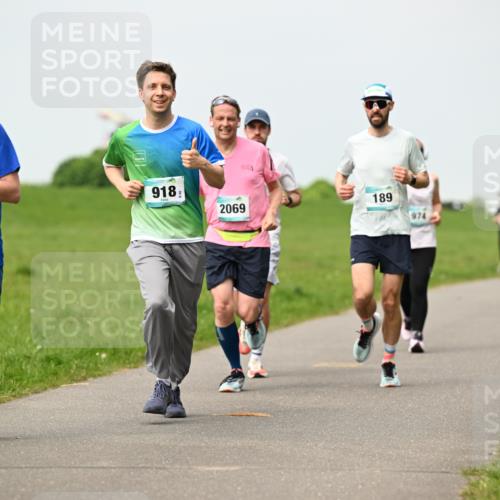 10.05.2026 - 8. Wedeler Halbmarathon Dr. Thomas Lammeyer http://msf.ph/oto/9699408 10.05.2026 11:37:05 Laufen 457, 918, 189, 2069, 974 meine-sportfotos.de