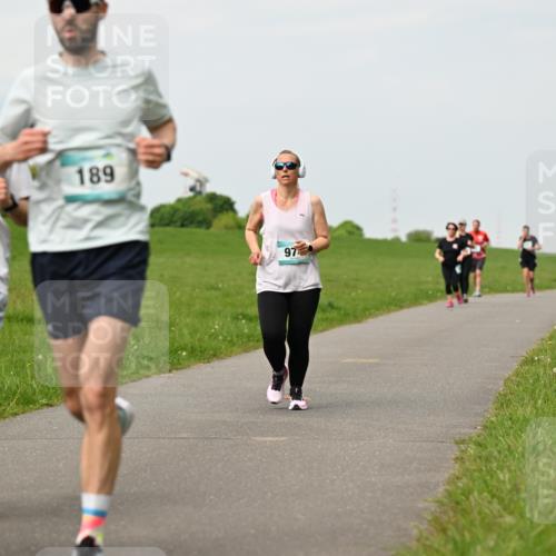 10.05.2026 - 8. Wedeler Halbmarathon Dr. Thomas Lammeyer http://msf.ph/oto/9699428 10.05.2026 11:37:09 Laufen 660, 189 meine-sportfotos.de