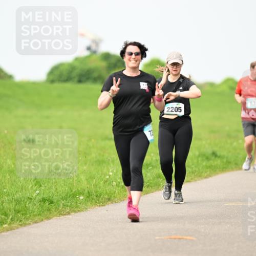 10.05.2026 - 8. Wedeler Halbmarathon Dr. Thomas Lammeyer http://msf.ph/oto/9699454 10.05.2026 11:37:19 Laufen 2205 meine-sportfotos.de