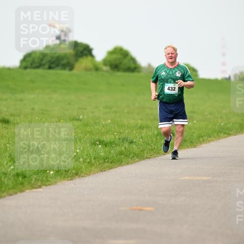 10.05.2026 - 8. Wedeler Halbmarathon Dr. Thomas Lammeyer http://msf.ph/oto/9699543 10.05.2026 11:37:31 Laufen 2120, 432 meine-sportfotos.de