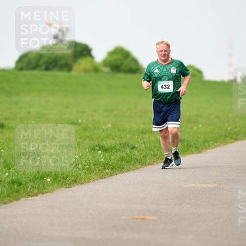 10.05.2026 - 8. Wedeler Halbmarathon Dr. Thomas Lammeyer http://msf.ph/oto/9699544 10.05.2026 11:37:31 Laufen 432 meine-sportfotos.de