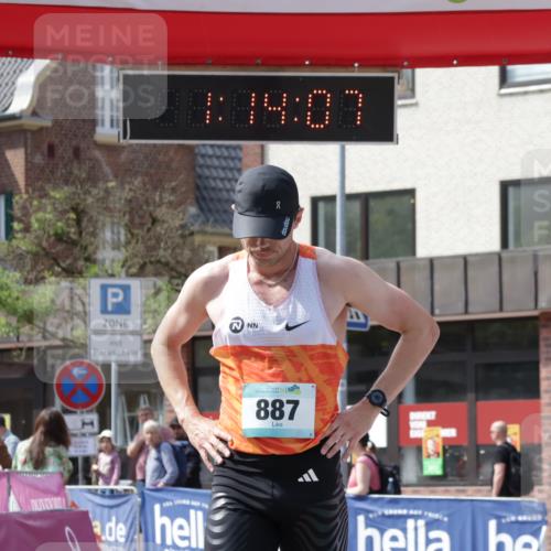 10.05.2026 - 8. Wedeler Halbmarathon Yannick Fuchs http://msf.ph/oto/9699549 10.05.2026 11:14:07 Ziel 887 meine-sportfotos.de