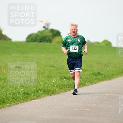 10.05.2026 - 8. Wedeler Halbmarathon Dr. Thomas Lammeyer http://msf.ph/oto/9699566 10.05.2026 11:37:33 Laufen 432 meine-sportfotos.de
