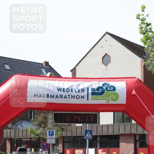 10.05.2026 - 8. Wedeler Halbmarathon Yannick Fuchs http://msf.ph/oto/9699577 10.05.2026 11:14:16 Ziel  meine-sportfotos.de