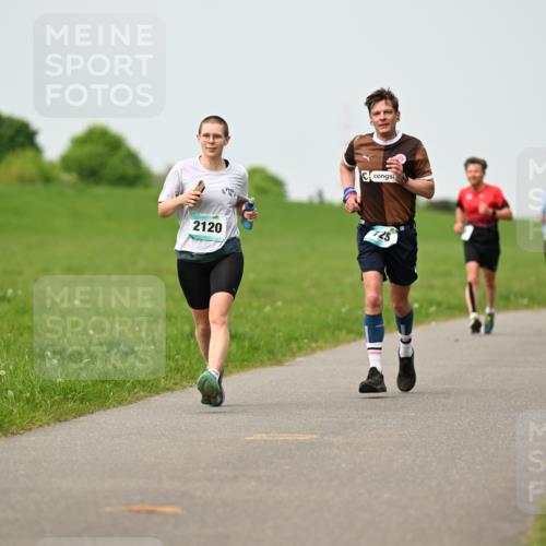 10.05.2026 - 8. Wedeler Halbmarathon Dr. Thomas Lammeyer http://msf.ph/oto/9699595 10.05.2026 11:37:38 Laufen 2120 meine-sportfotos.de