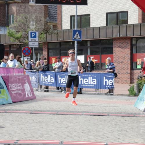 10.05.2026 - 8. Wedeler Halbmarathon Yannick Fuchs http://msf.ph/oto/9699604 10.05.2026 11:16:26 Ziel 2056 meine-sportfotos.de