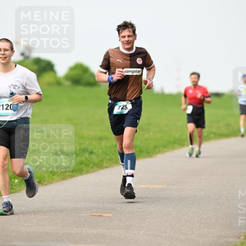 10.05.2026 - 8. Wedeler Halbmarathon Dr. Thomas Lammeyer http://msf.ph/oto/9699613 10.05.2026 11:37:40 Laufen 2120, 725 meine-sportfotos.de