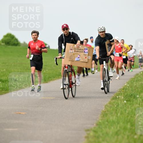 10.05.2026 - 8. Wedeler Halbmarathon Dr. Thomas Lammeyer http://msf.ph/oto/9699628 10.05.2026 11:37:43 Laufen 800, 169, 2237 meine-sportfotos.de