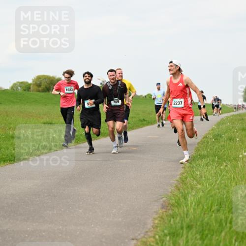 10.05.2026 - 8. Wedeler Halbmarathon Dr. Thomas Lammeyer http://msf.ph/oto/9699670 10.05.2026 11:37:51 Laufen 1023, 719, 2237 meine-sportfotos.de