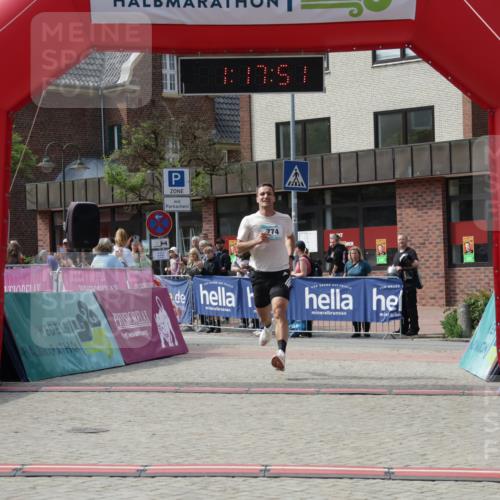 10.05.2026 - 8. Wedeler Halbmarathon Yannick Fuchs http://msf.ph/oto/9699674 10.05.2026 11:17:50 Ziel 774, 2246 meine-sportfotos.de