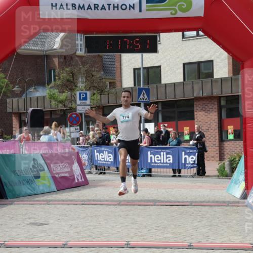 10.05.2026 - 8. Wedeler Halbmarathon Yannick Fuchs http://msf.ph/oto/9699678 10.05.2026 11:17:51 Ziel 774, 2246 meine-sportfotos.de