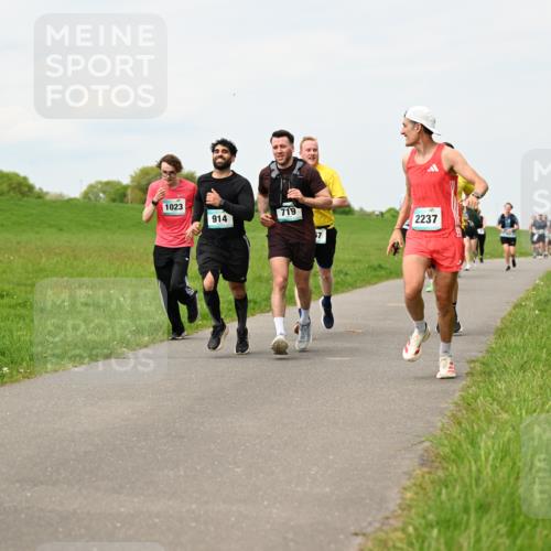10.05.2026 - 8. Wedeler Halbmarathon Dr. Thomas Lammeyer http://msf.ph/oto/9699679 10.05.2026 11:37:52 Laufen 1023, 914, 719, 2237 meine-sportfotos.de