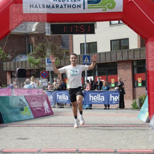 10.05.2026 - 8. Wedeler Halbmarathon Yannick Fuchs http://msf.ph/oto/9699683 10.05.2026 11:17:51 Ziel 774, 2246 meine-sportfotos.de