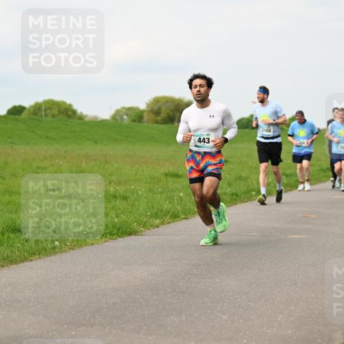 10.05.2026 - 8. Wedeler Halbmarathon Dr. Thomas Lammeyer http://msf.ph/oto/9699716 10.05.2026 11:37:56 Laufen 443, 2108, 282 meine-sportfotos.de