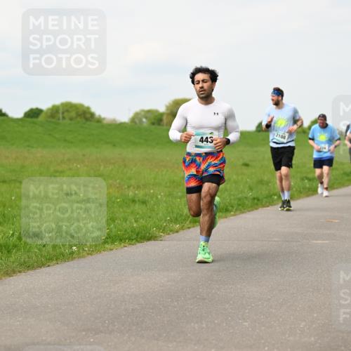 10.05.2026 - 8. Wedeler Halbmarathon Dr. Thomas Lammeyer http://msf.ph/oto/9699718 10.05.2026 11:37:57 Laufen 443, 2108 meine-sportfotos.de