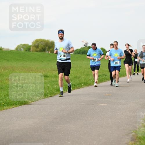 10.05.2026 - 8. Wedeler Halbmarathon Dr. Thomas Lammeyer http://msf.ph/oto/9699726 10.05.2026 11:37:58 Laufen 2108, 224, 664, 282 meine-sportfotos.de