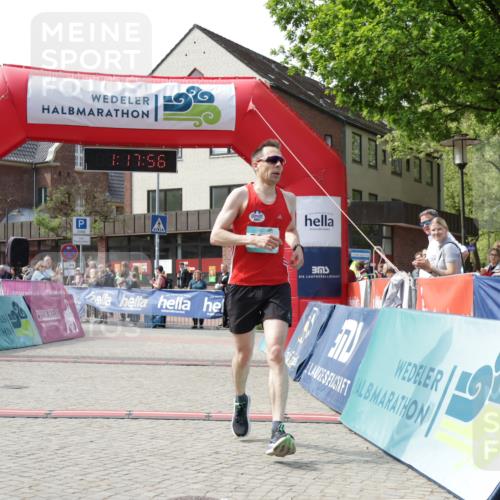 10.05.2026 - 8. Wedeler Halbmarathon Yannick Fuchs http://msf.ph/oto/9699737 10.05.2026 11:17:55 Ziel 774, 2246 meine-sportfotos.de
