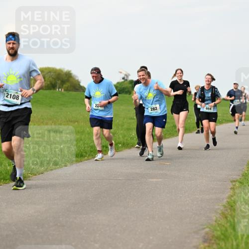 10.05.2026 - 8. Wedeler Halbmarathon Dr. Thomas Lammeyer http://msf.ph/oto/9699744 10.05.2026 11:38:00 Laufen 2108, 282, 664, 2104 meine-sportfotos.de
