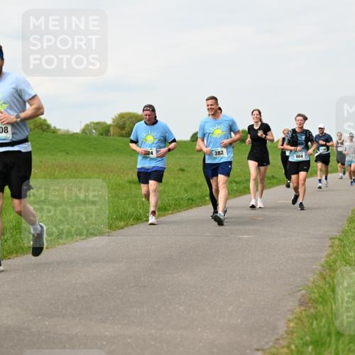 10.05.2026 - 8. Wedeler Halbmarathon Dr. Thomas Lammeyer http://msf.ph/oto/9699756 10.05.2026 11:38:01 Laufen 2108, 282, 664, 2186, 2210 meine-sportfotos.de