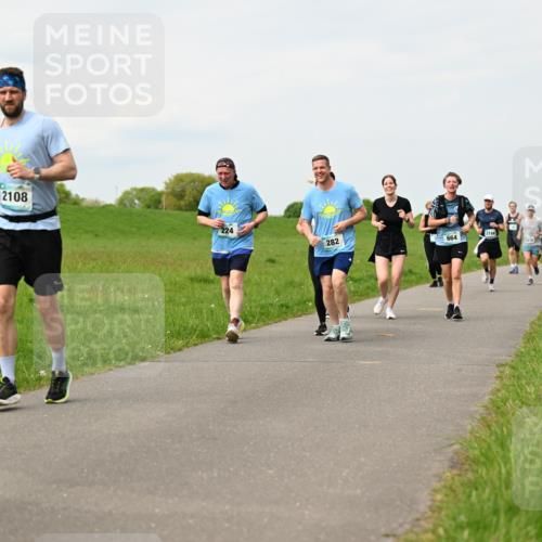 10.05.2026 - 8. Wedeler Halbmarathon Dr. Thomas Lammeyer http://msf.ph/oto/9699759 10.05.2026 11:38:01 Laufen 2108, 224, 282, 664, 2186 meine-sportfotos.de