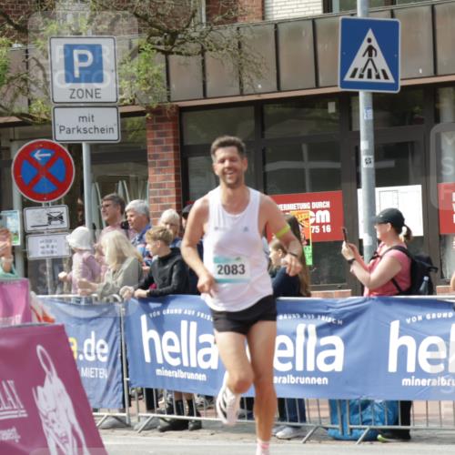 10.05.2026 - 8. Wedeler Halbmarathon Yannick Fuchs http://msf.ph/oto/9699765 10.05.2026 11:18:12 Ziel 802, 2083 meine-sportfotos.de