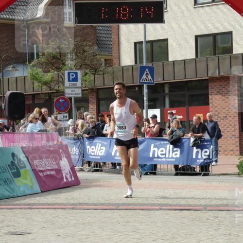 10.05.2026 - 8. Wedeler Halbmarathon Yannick Fuchs http://msf.ph/oto/9699778 10.05.2026 11:18:13 Ziel 802, 2083 meine-sportfotos.de
