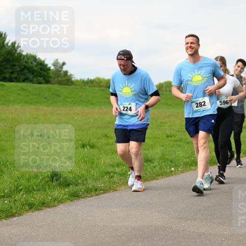 10.05.2026 - 8. Wedeler Halbmarathon Dr. Thomas Lammeyer http://msf.ph/oto/9699790 10.05.2026 11:38:04 Laufen 224, 282, 596 meine-sportfotos.de