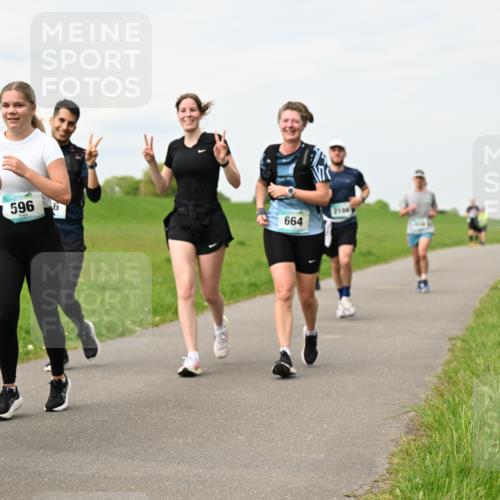 10.05.2026 - 8. Wedeler Halbmarathon Dr. Thomas Lammeyer http://msf.ph/oto/9699800 10.05.2026 11:38:05 Laufen 282, 596, 664, 2100 meine-sportfotos.de