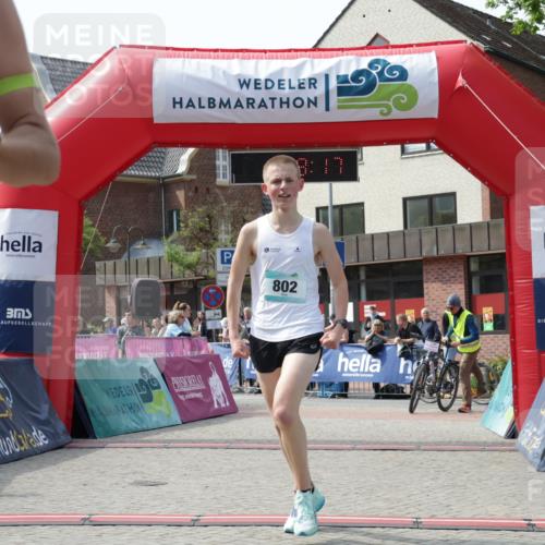 10.05.2026 - 8. Wedeler Halbmarathon Yannick Fuchs http://msf.ph/oto/9699819 10.05.2026 11:18:17 Ziel 802, 2083 meine-sportfotos.de