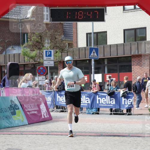 10.05.2026 - 8. Wedeler Halbmarathon Yannick Fuchs http://msf.ph/oto/9699862 10.05.2026 11:18:47 Ziel 2144 meine-sportfotos.de