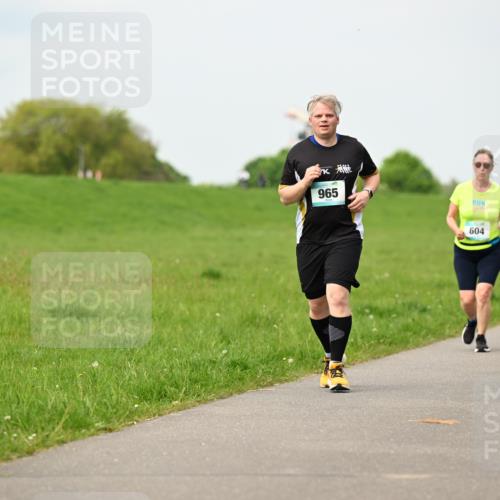 10.05.2026 - 8. Wedeler Halbmarathon Dr. Thomas Lammeyer http://msf.ph/oto/9699882 10.05.2026 11:38:20 Laufen 965, 604 meine-sportfotos.de