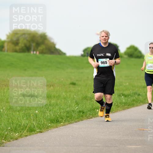 10.05.2026 - 8. Wedeler Halbmarathon Dr. Thomas Lammeyer http://msf.ph/oto/9699885 10.05.2026 11:38:20 Laufen 965, 604 meine-sportfotos.de