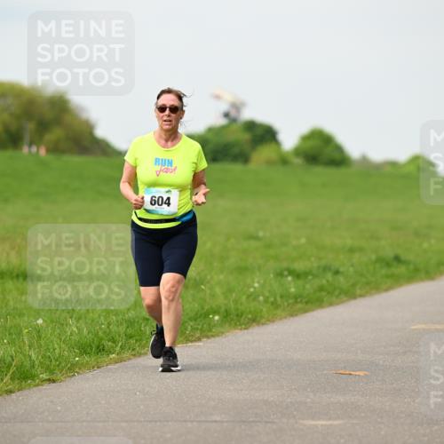 10.05.2026 - 8. Wedeler Halbmarathon Dr. Thomas Lammeyer http://msf.ph/oto/9699912 10.05.2026 11:38:23 Laufen 604 meine-sportfotos.de