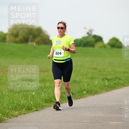 10.05.2026 - 8. Wedeler Halbmarathon Dr. Thomas Lammeyer http://msf.ph/oto/9699915 10.05.2026 11:38:23 Laufen 604 meine-sportfotos.de