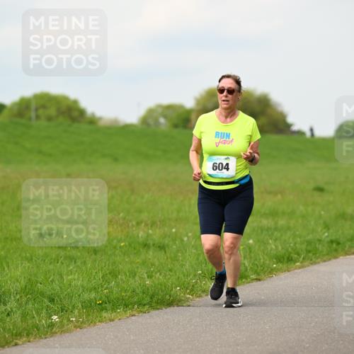 10.05.2026 - 8. Wedeler Halbmarathon Dr. Thomas Lammeyer http://msf.ph/oto/9699929 10.05.2026 11:38:25 Laufen 604 meine-sportfotos.de