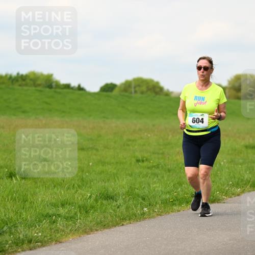 10.05.2026 - 8. Wedeler Halbmarathon Dr. Thomas Lammeyer http://msf.ph/oto/9699935 10.05.2026 11:38:25 Laufen 604 meine-sportfotos.de