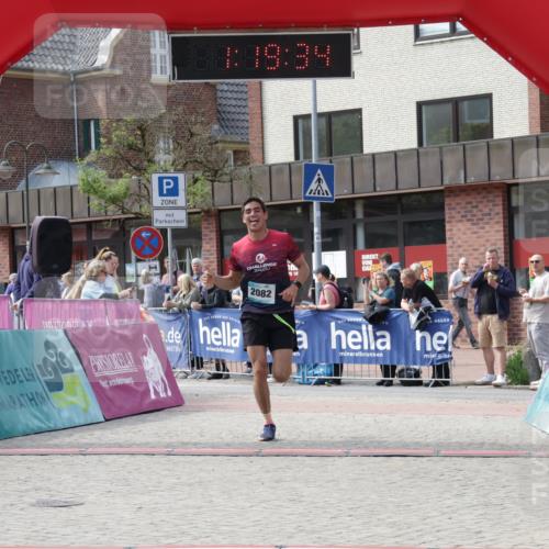 10.05.2026 - 8. Wedeler Halbmarathon Yannick Fuchs http://msf.ph/oto/9699950 10.05.2026 11:19:34 Ziel 2082 meine-sportfotos.de