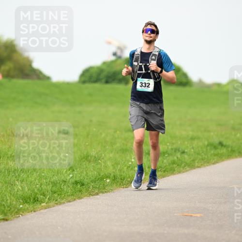 10.05.2026 - 8. Wedeler Halbmarathon Dr. Thomas Lammeyer http://msf.ph/oto/9699960 10.05.2026 11:38:44 Laufen 332 meine-sportfotos.de
