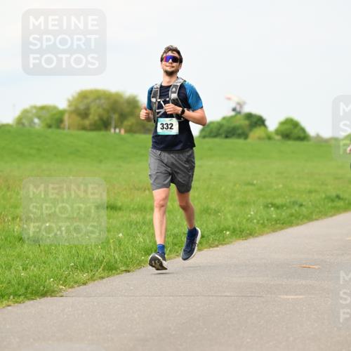 10.05.2026 - 8. Wedeler Halbmarathon Dr. Thomas Lammeyer http://msf.ph/oto/9699979 10.05.2026 11:38:45 Laufen 332 meine-sportfotos.de