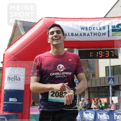 10.05.2026 - 8. Wedeler Halbmarathon Yannick Fuchs http://msf.ph/oto/9699980 10.05.2026 11:19:37 Ziel 2082 meine-sportfotos.de