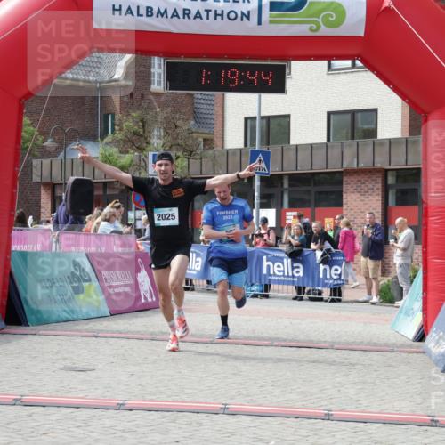 10.05.2026 - 8. Wedeler Halbmarathon Yannick Fuchs http://msf.ph/oto/9700006 10.05.2026 11:19:44 Ziel 279, 442, 2025 meine-sportfotos.de