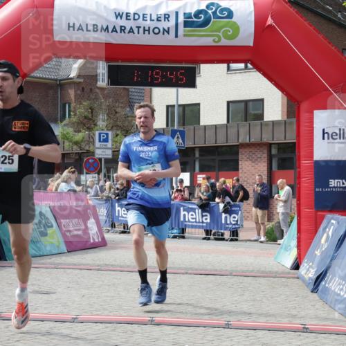 10.05.2026 - 8. Wedeler Halbmarathon Yannick Fuchs http://msf.ph/oto/9700022 10.05.2026 11:19:45 Ziel 279, 442, 2025 meine-sportfotos.de