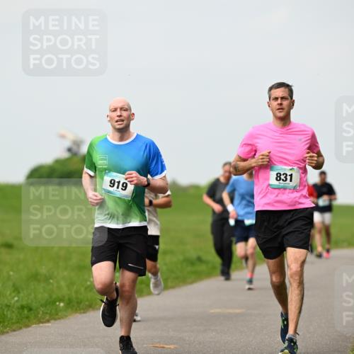 10.05.2026 - 8. Wedeler Halbmarathon Dr. Thomas Lammeyer http://msf.ph/oto/9700046 10.05.2026 11:38:55 Laufen 919, 831 meine-sportfotos.de