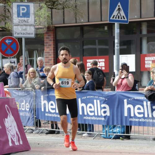 10.05.2026 - 8. Wedeler Halbmarathon Yannick Fuchs http://msf.ph/oto/9700068 10.05.2026 11:19:51 Ziel 442, 619 meine-sportfotos.de